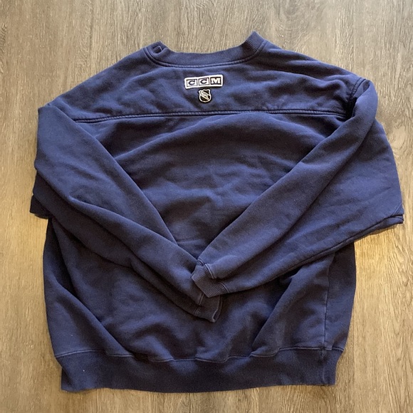 [SOLD] CCM NHL Toronto Maple Leafs Crewneck - Picture 4 of 4